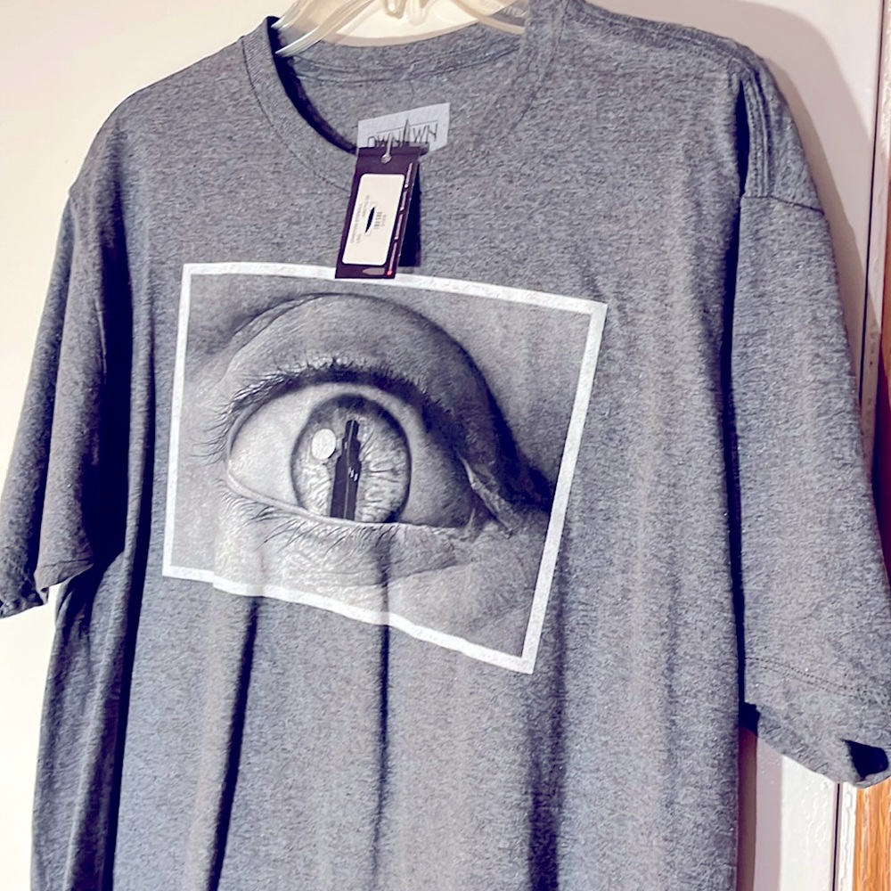 Downtown tshirt w graphics design